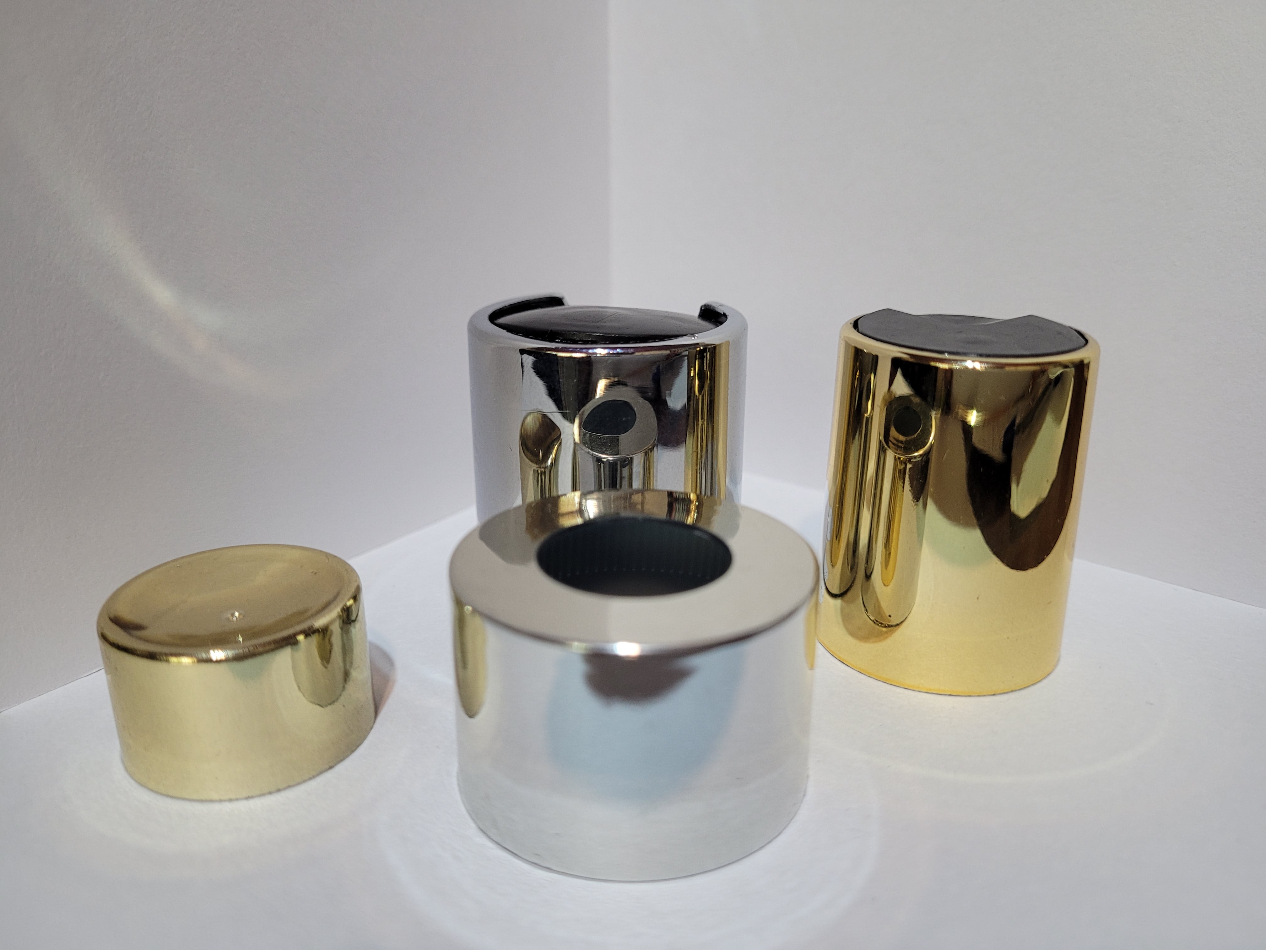 خدمات متالایز